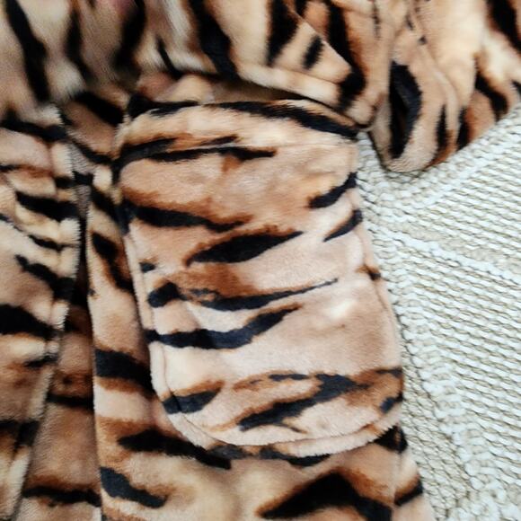 Victoria secret women's size medium large robe - Picture 3 of 5